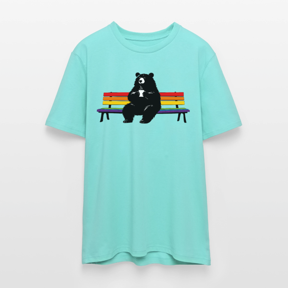 Chubby Bear on Rainbow Bench | Unisex Bio T-Shirt - Poolblau