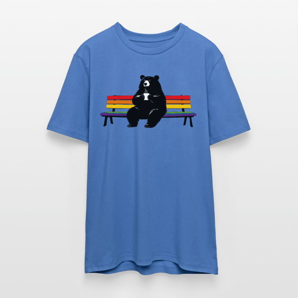 Chubby Bear on Rainbow Bench | Unisex Bio T-Shirt - Achtsames Blau