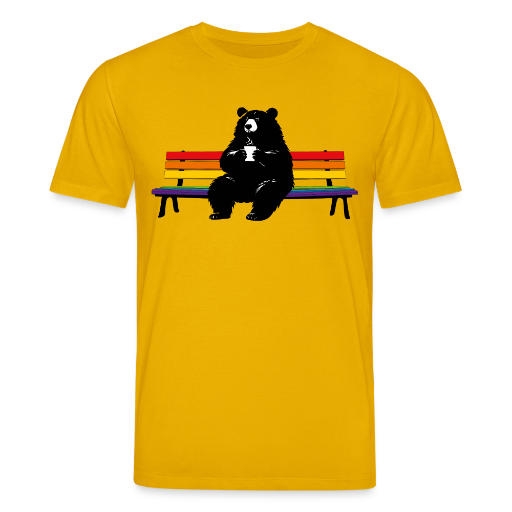 Chubby Bear on Rainbow Bench | Unisex Bio T-Shirt - Spektralgelb