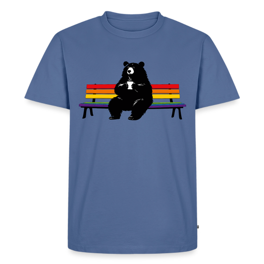 Chubby Bear on Rainbow Bench | Premium T-Shirt - Taubenblau